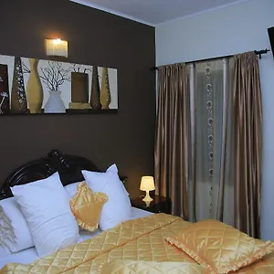 zava-hotel.bucharesthotelsnow.com/